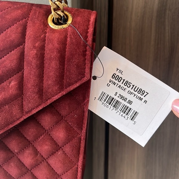 Yves Saint Laurent Medium Monogramme Quilted bag - Picture 4 of 8